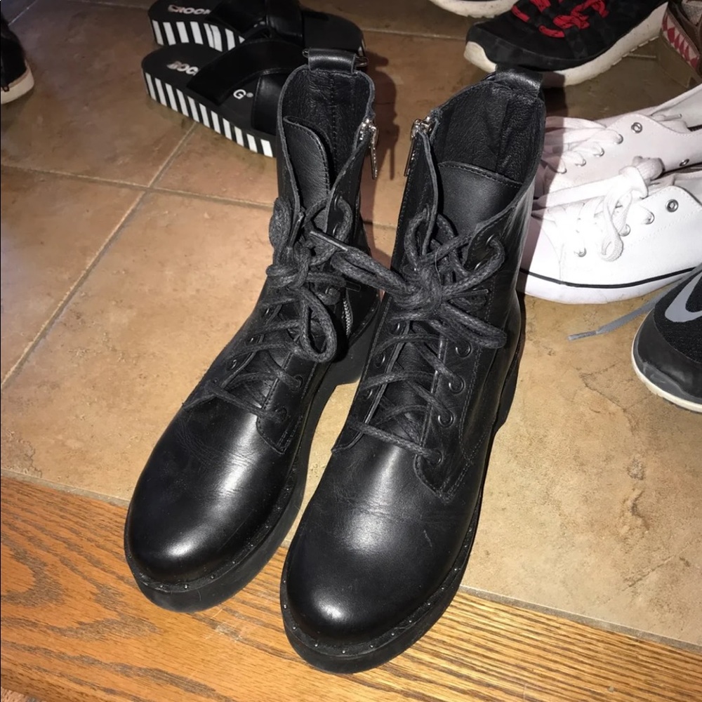 Steve Madden platform boots